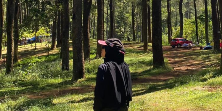 foto caca yang menulis opini sunyi dalam ruang ketakutan